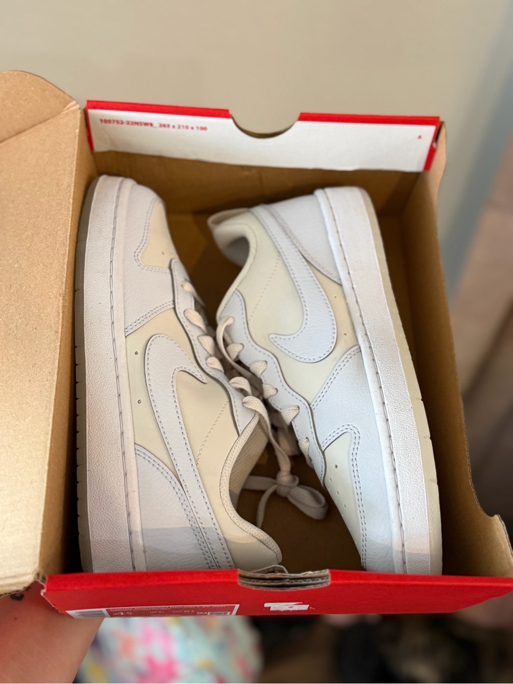 Kids Nike Low-Top Sneakers in White and Cream